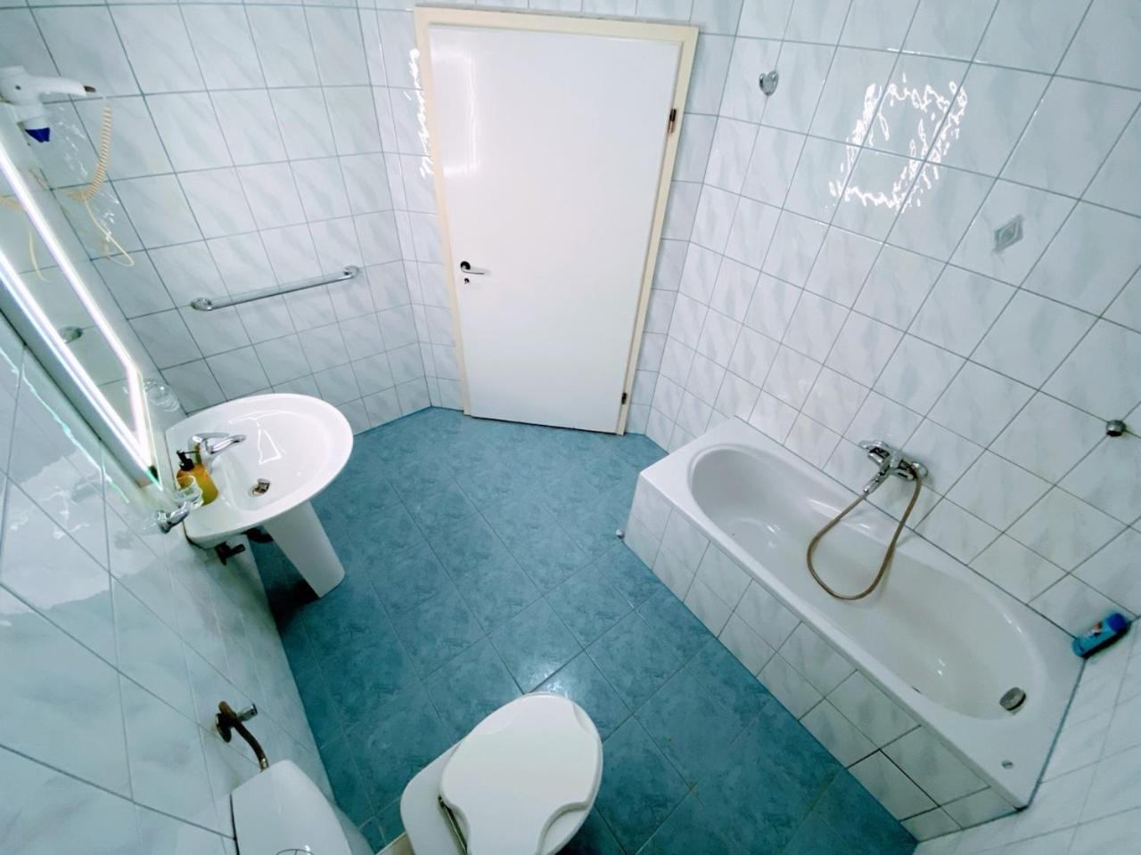 Motel Vujeva 리브노 외부 사진